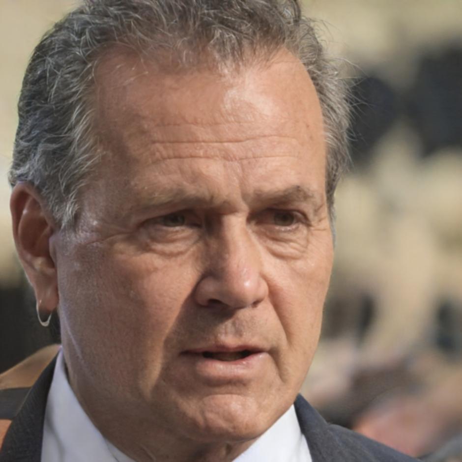 Ritratto professionale di Emilio Romagno, coordinatore tecnico